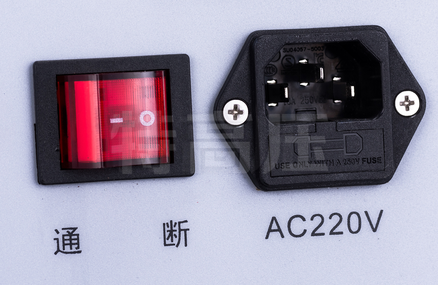 UHV-800 大型地網(wǎng)接地電阻測(cè)試儀